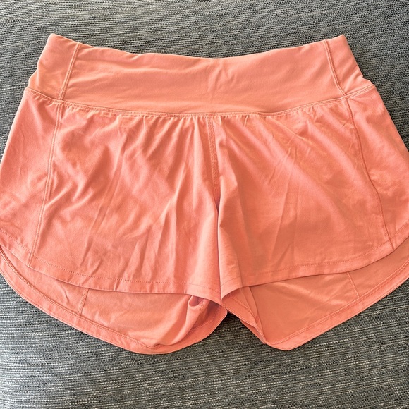 Lululemon Speed Up Mid-Rise Shorts - Picture 4 of 9